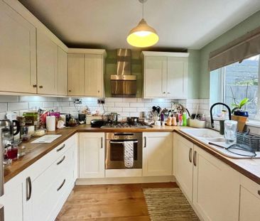 3 bedroom semi-detached house to rent - Photo 2