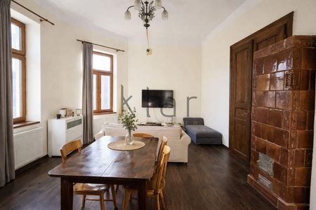 Apartament spatios cu 4 camere in inima orasului - Photo 3