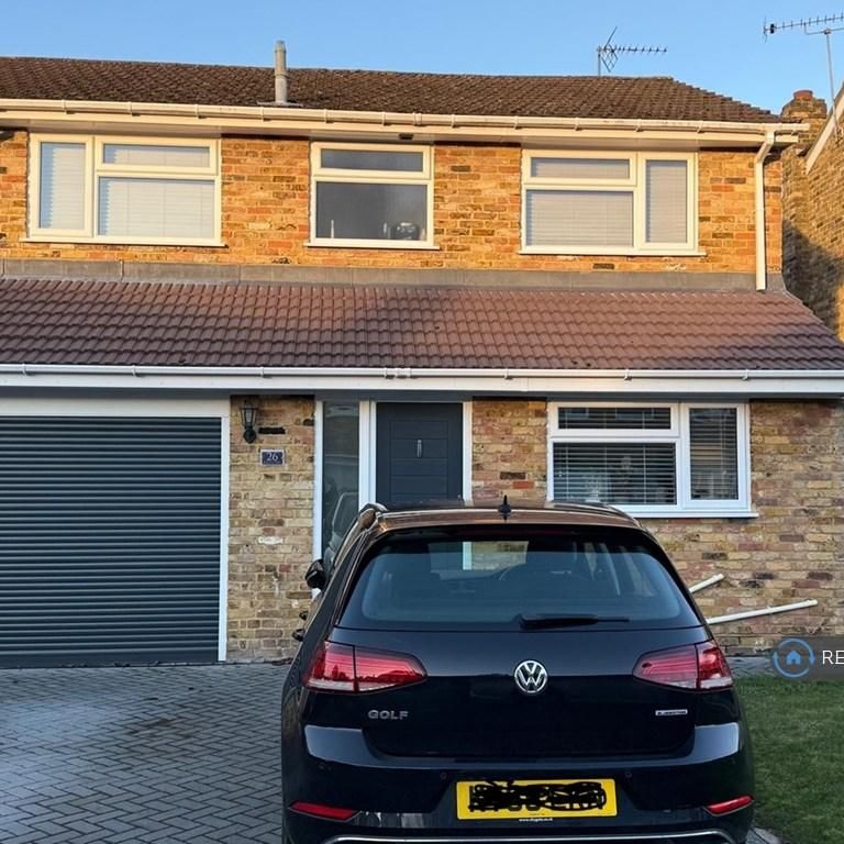 4 bedroom semi-detached house to rent - Photo 1