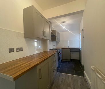 2 bed terraced house to rent in Scarlett Street, Burnley, BB11 - Photo 4
