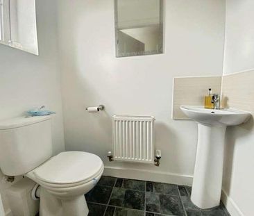 Wood Green, Cefn Glas, Bridgend, CF31 - Photo 6