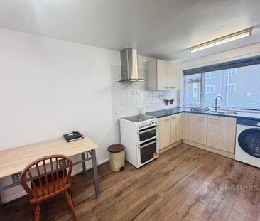 3 bedroom terraced house to rent - Photo 6