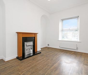 2 bedroom House To Let - Photo 2