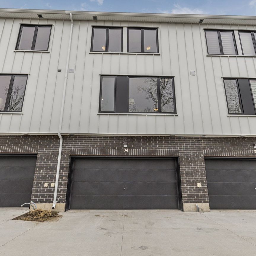 For Lease - 34 Rainwater Lane, Barrie, Ontario - Photo 1