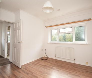 2 bedroom semi-detached house to rent - Photo 5