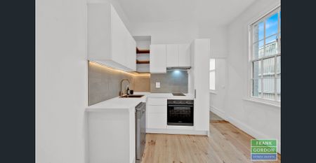 Charming One Bedroom House in South Melbourne - Photo 5