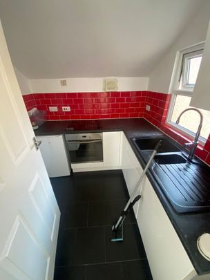 Studio Flat, Wallan St, NG7 - Photo 1