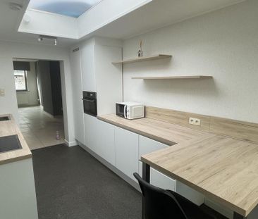 Huis te huur in Hasselt voor € 1.300 met 3 slaapkamers - Photo 3