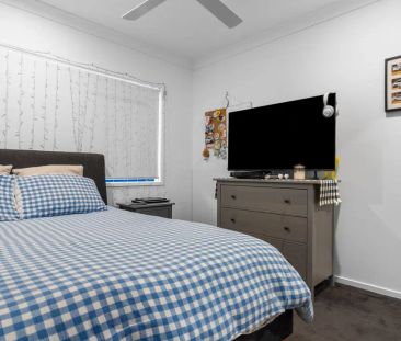 Stylish Four Bedroom Home - Photo 6