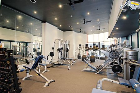 OVERSIZED CITY APARTMENT | Furnished - Photo 5