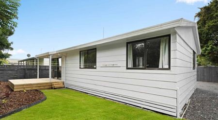 41B Crawshaw Drive, Nawton, Hamilton - Photo 2