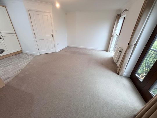 2 bedroom flat to rent - Photo 1