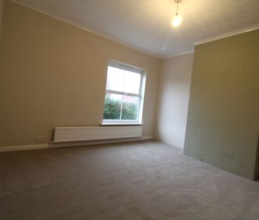 2 bedroom House for rent - Photo 4