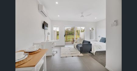 🏡 Private Room in rooming house / 2 Rooms for Rent / $400 per week / Furnished / All utilities Included - Photo 2