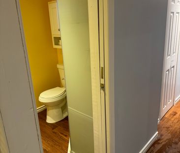 For Lease - 352 Highland Avenue Unit# Bsmt, Oshawa, Ontario - Photo 2