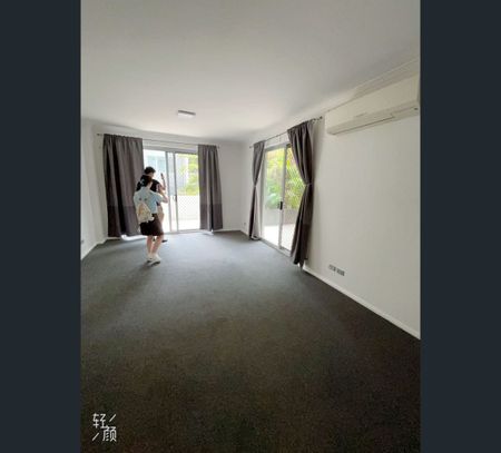 Fully Furnish-L1B/1-3 Botany Rd, Waterloo, NSW 2017 - Photo 4