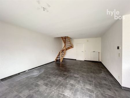 Instapklare woning met 3 slaapkamers, garage en aangename stadstuin - Foto 4