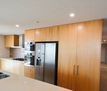 MODERN LIVING IN A CONVENIENT MANDURAH LOCATION - Photo 6
