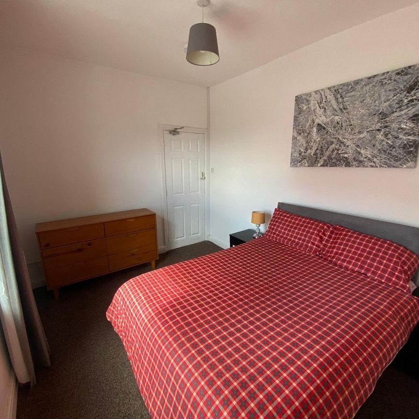 Room in a Shared House, Wyndcliff Road, B9 - Photo 1