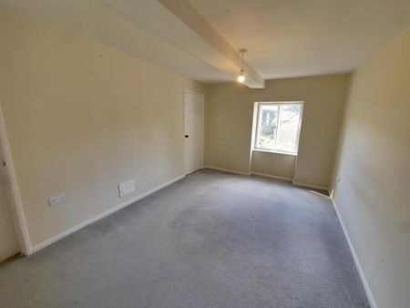 3 bedroom detached house to rent - Photo 2