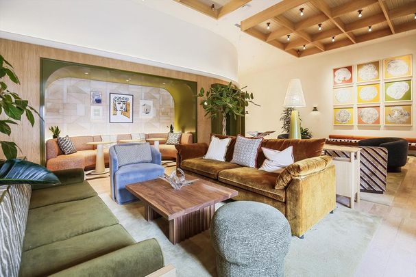 Studio to rent - Photo 1