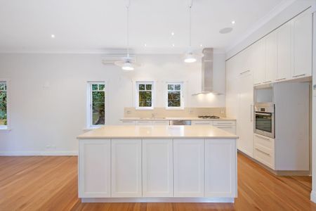 Character Home with North Facing Garden - Photo 3