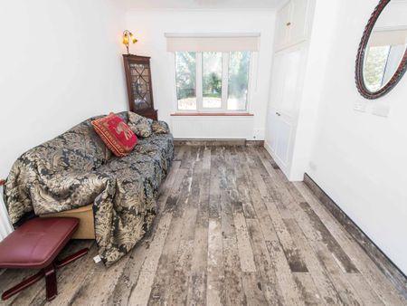 Guy Road, Wallington - Photo 3