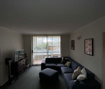 Balmain East - Photo 1