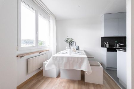 Schöne moderne 3.5 Zimmerwohnung mit Balkon und grüne Umgebung - Photo 2
