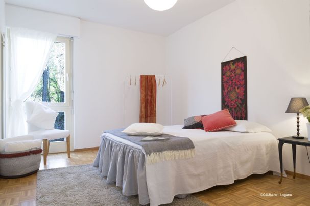 Spazzioso appartamento di 2.5 locali immerso nel verde! - Photo 1