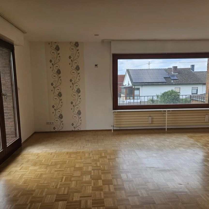 Freistehendes Einfamilienhaus in ruhiger Wohnlage mit Garten und Doppelgarage - Photo 1