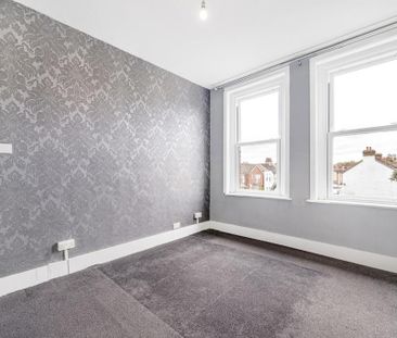 2 bedroom ground floor flat to rent - Photo 4
