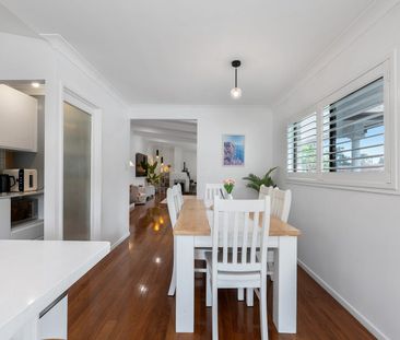 Renovated 3-Bed Upper-Level Home with Modern Style, Fireplace & Hug... - Photo 3