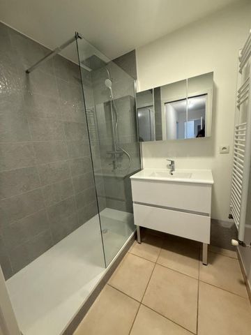 Location Appartement 3 pièces 68m² AIX LES BAINS 73100 - Photo 4