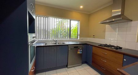 GRAB THE FAMILY HOME - Photo 2