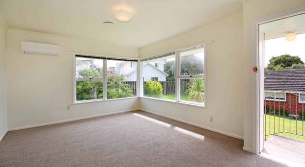 Tidy two bedroom unit - Photo 1