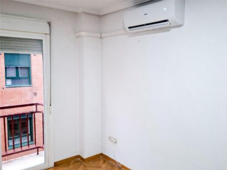 Piso de alquiler en Calle de Molina, 25, Almenara -Ventilla - Photo 4