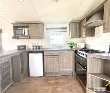3 bed Park Home in 1 Seaview Road , St Osyth, CO16 8SG - Photo 5