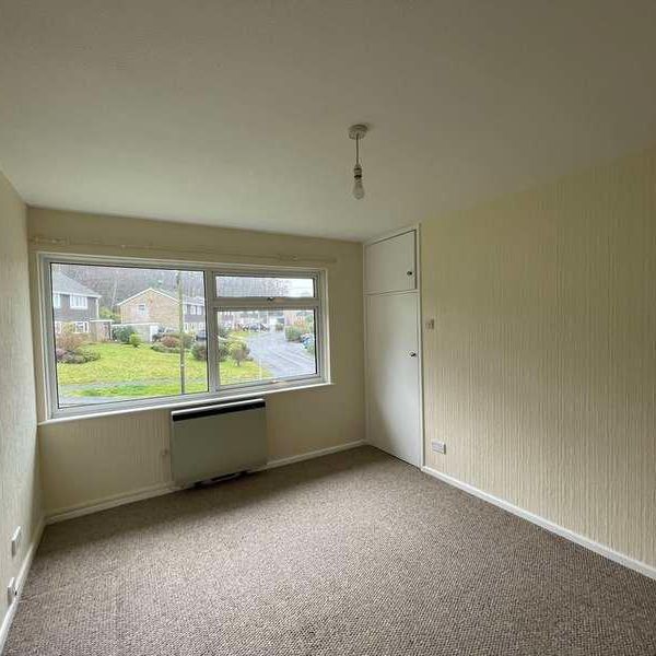 Fairview Close, Hythe, SO45 - Photo 1