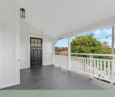 Chic Renovated Queenslander Living in the Heart of Nundah - Photo 4