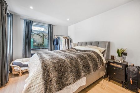 1 bedroom ground floor flat to rent - Photo 5