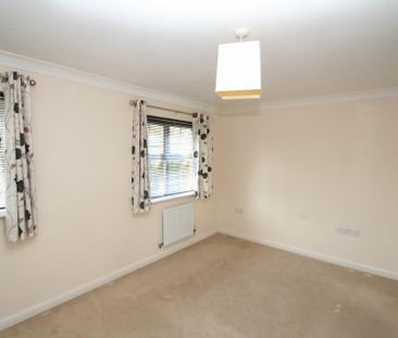 4 bedroom end of terrace house to rent - Photo 6