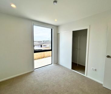 2 Bedrooms on Mead St - Photo 5