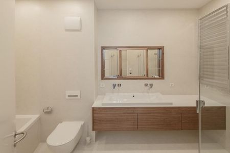 3 Zi-Whg gg Museumsinsel an der Spree mit Balkon Concierge EBK Aufzug u. TG (1.6) - Photo 4