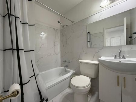 For Lease - 1356 Kennedy Road, Toronto, Ontario - Photo 2
