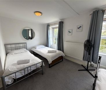 4 bedroom detached house to rent - Photo 3