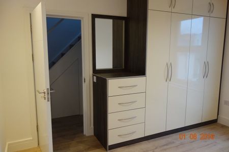 Room in a Shared Flat, Hendon, NW4 - Photo 4