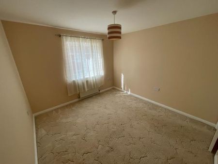 Kestrel Close, Dereham, Scarning - Photo 3