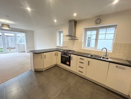 Kings Close, Bournmouth - Photo 4