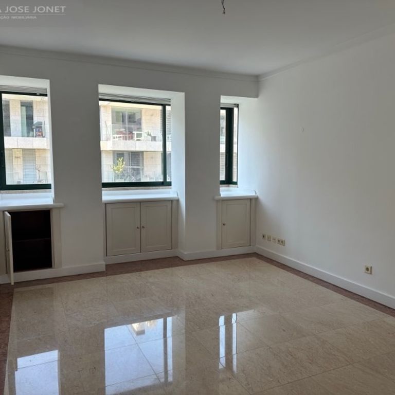 3 room luxury Flat for rent in Lisbon, Portugal - Photo 1